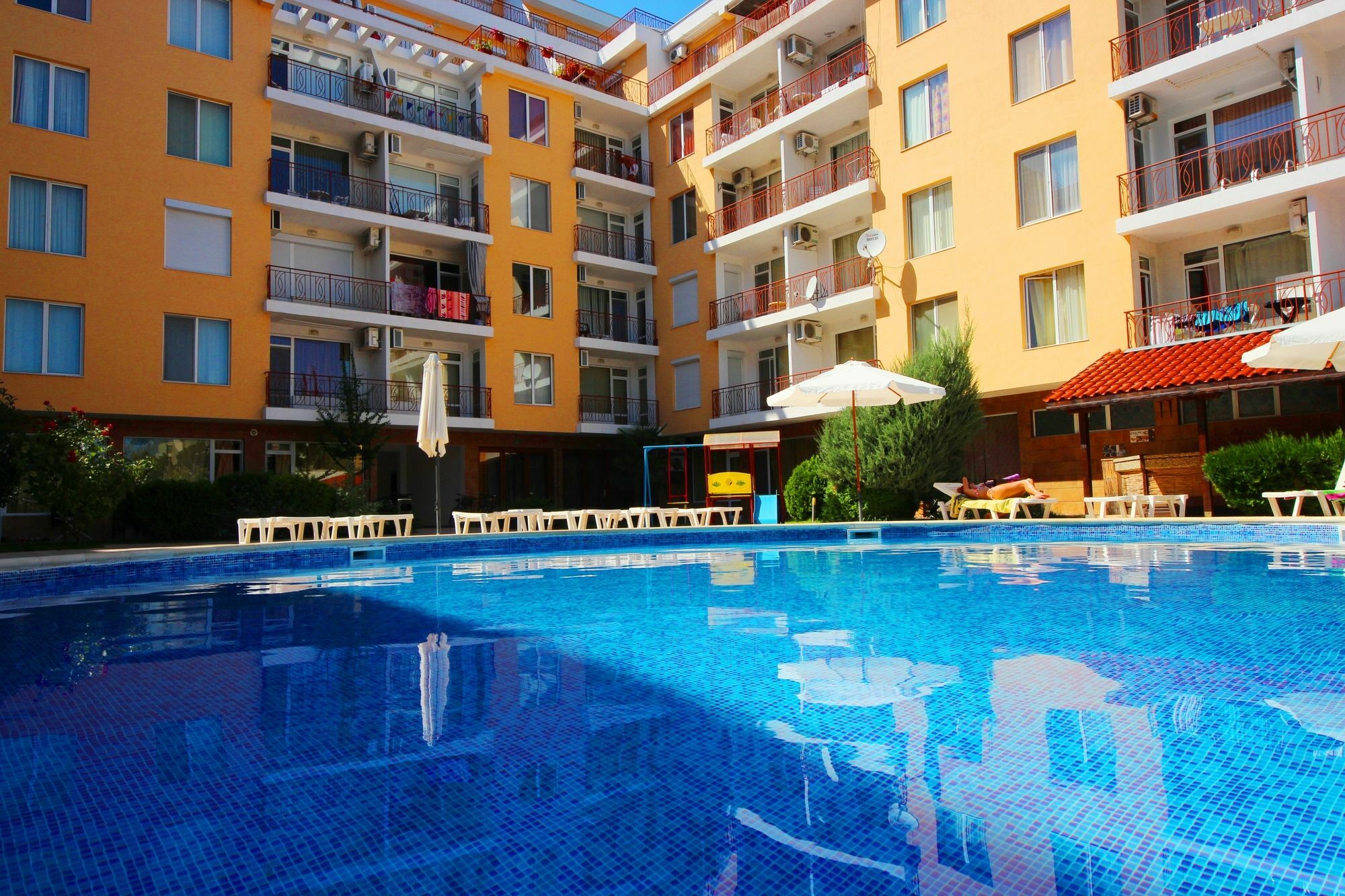 Sunny Day 1 - Menada Apartments Sunny Beach Exterior photo